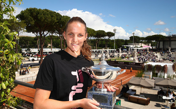 ayx阿扎伦卡迎来五赛季高光表现，G2球迷沸腾！的简单介绍