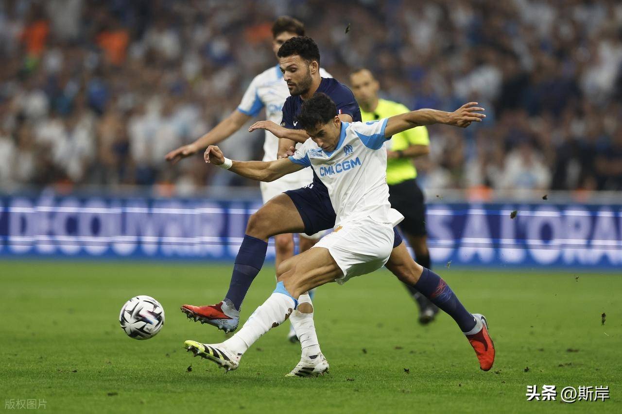 爱游戏包含欧联倒计时，阿贾克斯赛前复出首秀，细节引发关注，震撼外界，赛季目标并未改变的词条